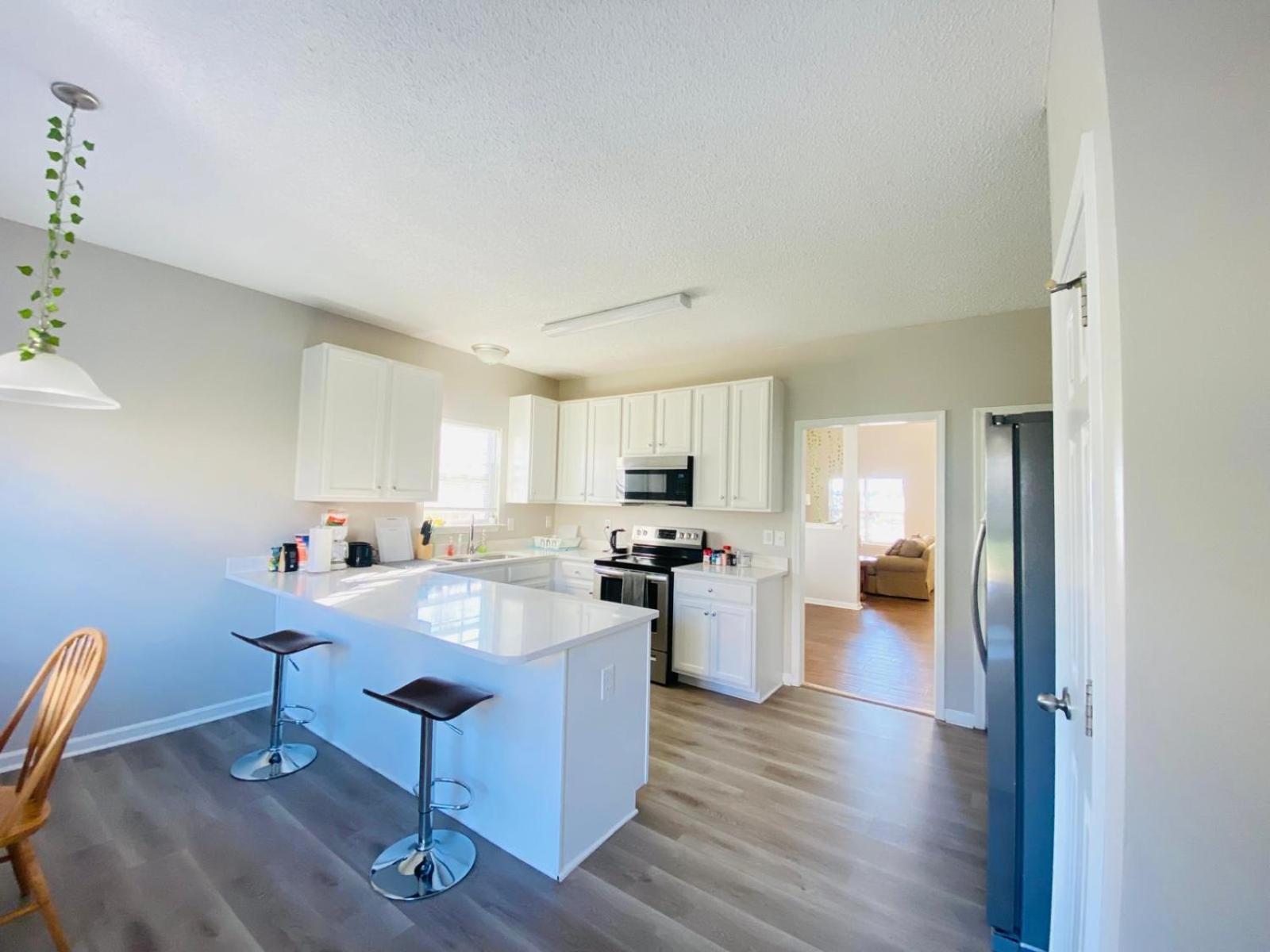 Spacious Room With Shared Bathroom Raleigh Bagian luar foto